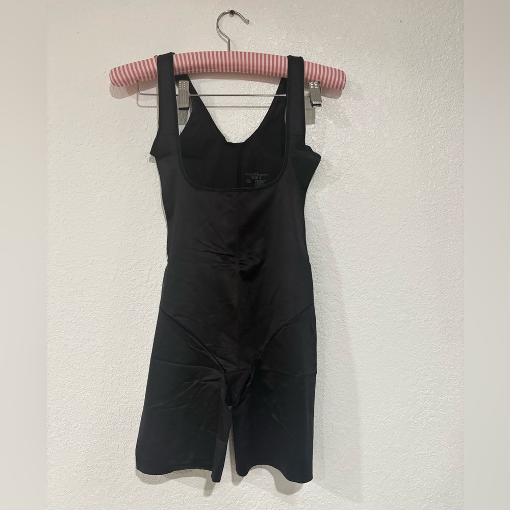 Ruby Ribbon Long Leg Torsette in Black